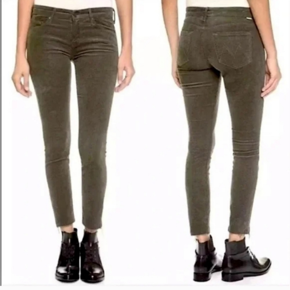 Mother High Waisted Looker Ankle Chew Hopscotch Corduroy Pants in Green Taupe
